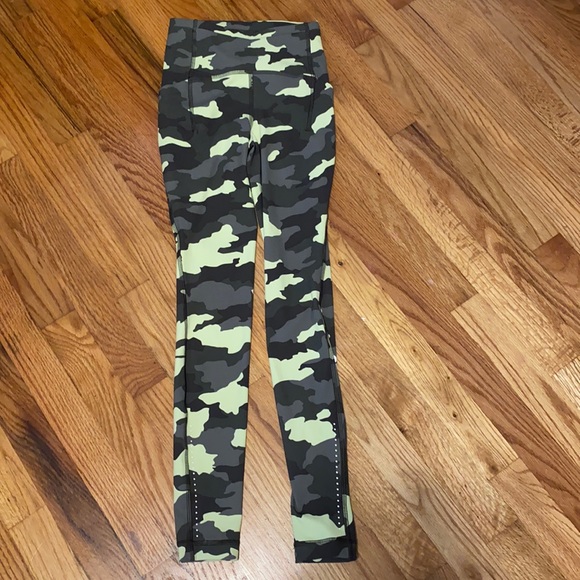 LULULEMON LEGGINGS - Picture 1 of 4